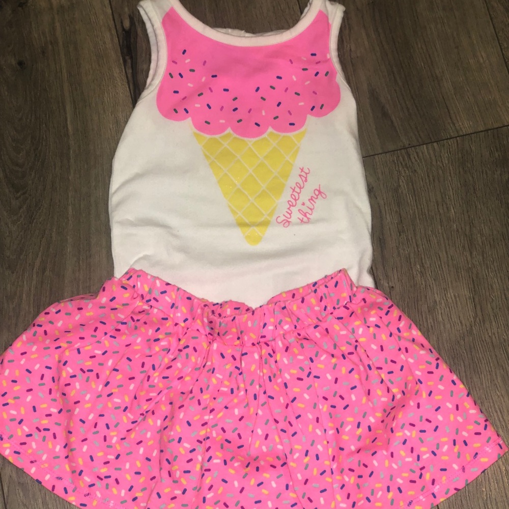 Cute two piece bodysuit and skirt set!